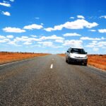 Limity kilometrów w wypożyczalni samochodów – co musisz wiedzieć, zanim ruszysz w trasę