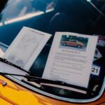 Mandat za wykroczenie autem z wypożyczalni – kto płaci?