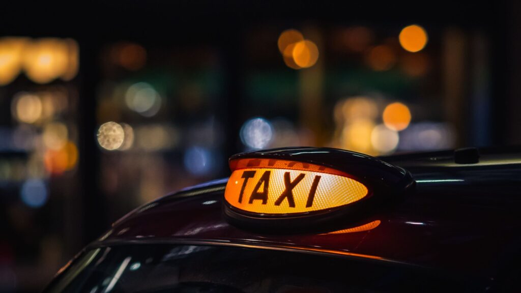 "Mobilność na wyciągnięcie ręki – wybór między wynajmem auta a komfortem taxi."
"Wybór transportu na dłuższą trasę? Z wynajmem samochodu lub taxi masz pełną swobodę!"
"W podróży liczy się wygoda – wynajem auta czy taxi? Ty decydujesz!"
"Dwa różne sposoby, by dotrzeć tam, gdzie chcesz. Wygoda i elastyczność w zasięgu ręki."
"Decyzja o transporcie nigdy nie była prostsza – wynajem auta czy jazda taxi? Wybierz opcję, która pasuje do Ciebie!"
"Podróżuj bez trosk – wynajmij samochód lub zamów taxi i ciesz się wygodą każdej podróży."
"Kiedy liczy się czas i komfort – wynajem auta czy taxi to wybór dla Ciebie."
"Podróżuj w swoim rytmie – wynajem auta lub taxi – co będzie dla Ciebie wygodniejsze?"
"Z wynajmem auta masz pełną kontrolę, z taxi - wygodę bez konieczności planowania. Które rozwiązanie wybrać?"