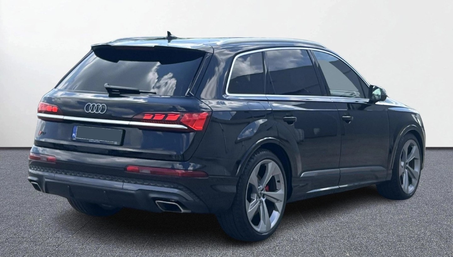 Audi Q7 1