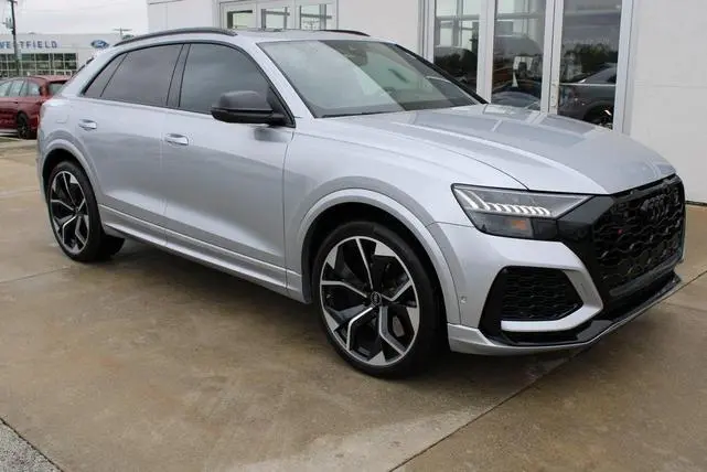 Audi RSQ8 4