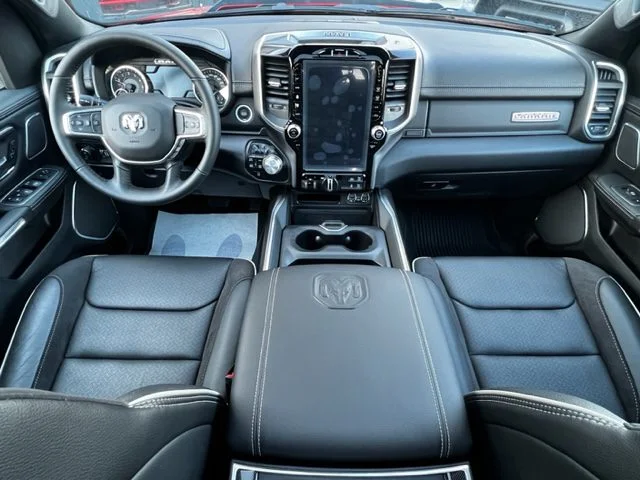 Dodge-Ram-Laramie-Sport-Night-Edition-013