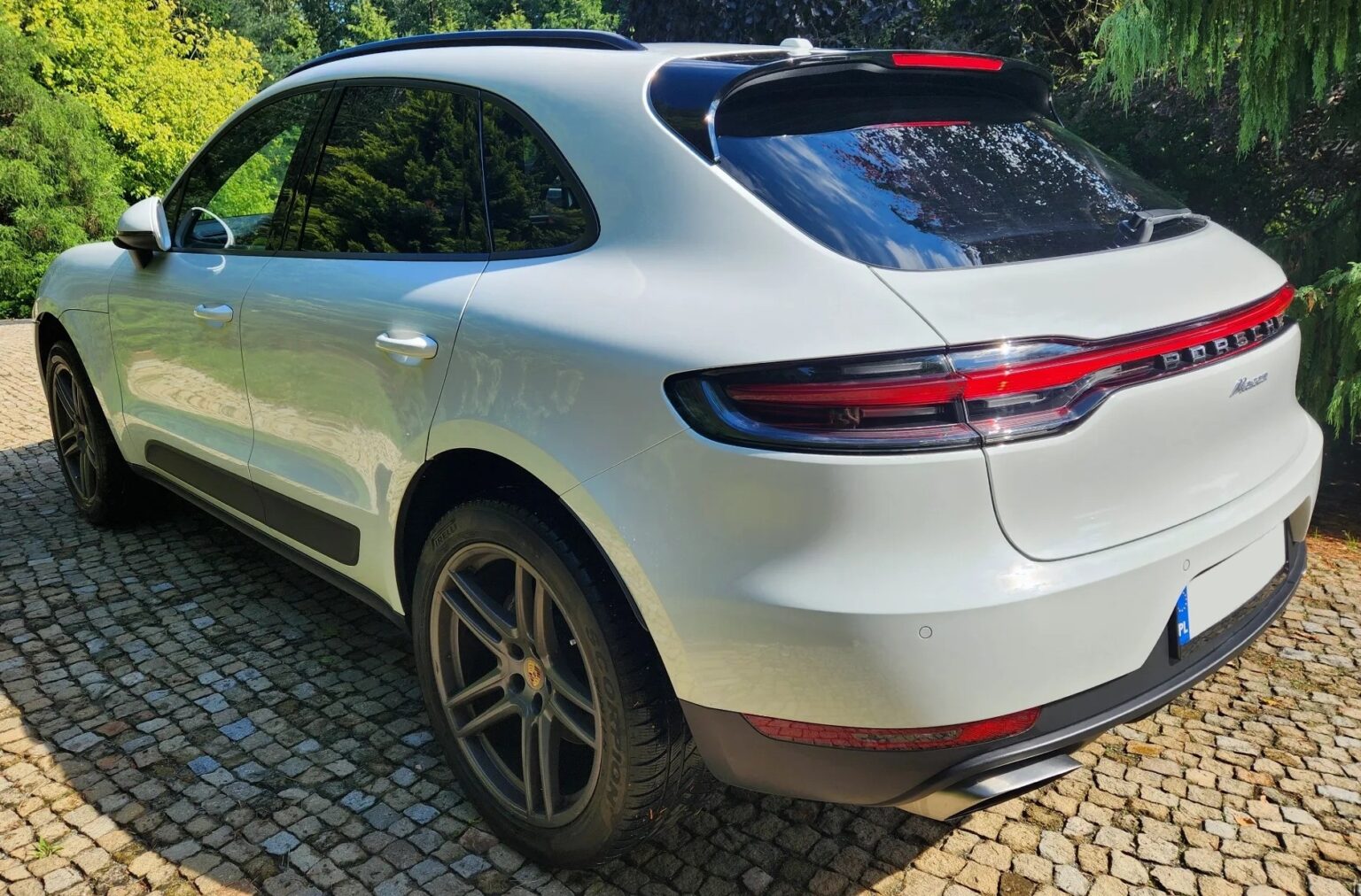 Porsche Macan 2